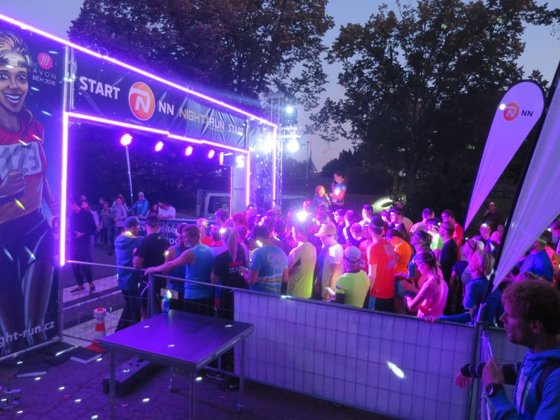 gal/2016/16_Night Run PHA/17.JPG